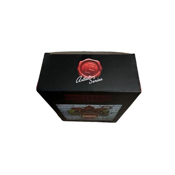 STRANGER THINGS Eleven vs Demogorgon Diorama Loot Crate Exclusive NYCC 2017 - Picture 4 of 12